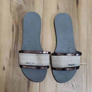 Havaianas Women's Gray and Cream Sandals Size 11/12